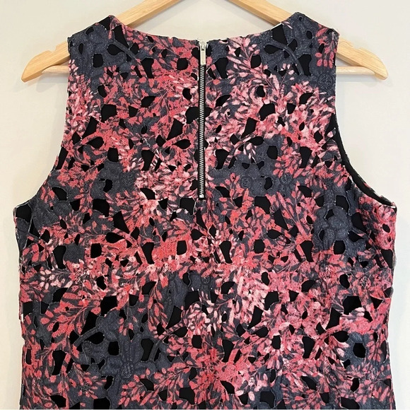 ✨VINCE CAMUTO Embroidered Lace Overlay Mini Dress - Picture 8 of 11